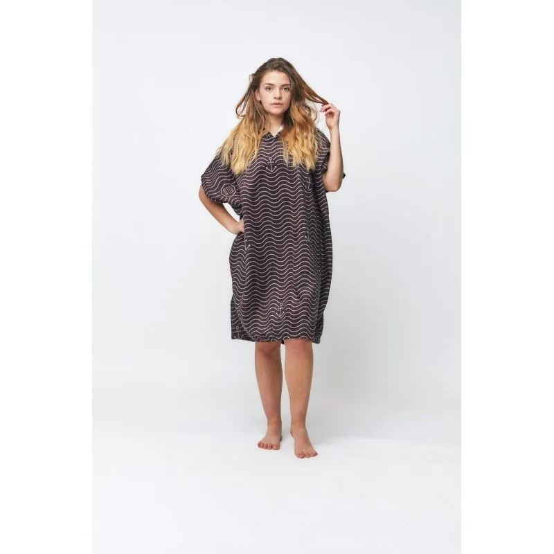 Poncho Waves - Black