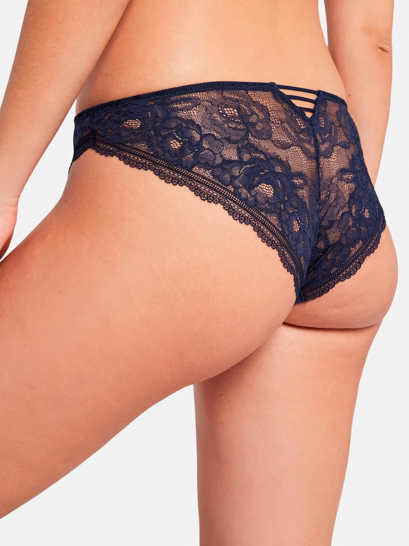 Slip taille médium Lily